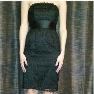 Elegant Black Lace Strapless Dress